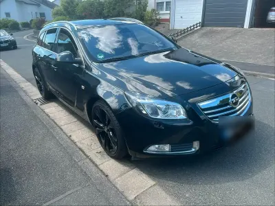 Gebraucht Opel Insignia 160 PS (117 kW) 2009 Schwarz Kombi
