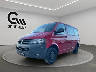 Usata VW Caravelle Trendline 140 CV (102 kW) 2010 Rosso Furgone