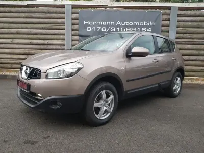 Gebraucht Nissan Qashqai Acenta 131 PS (96 kW) 2013 Braun SUV