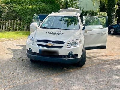Second-hand Chevrolet Captiva 136 CP (100 kW) 2008 Alb SUV