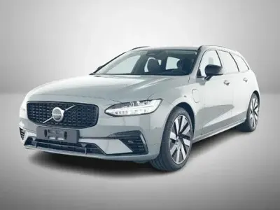 Gebraucht Volvo V90 Plus 253 PS (186 kW) 2025 Grau Kombi