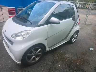 Używany Smart ForTwo Cabrio Brabus 84 KM (61 kW) 2009 Biały Kabriolet