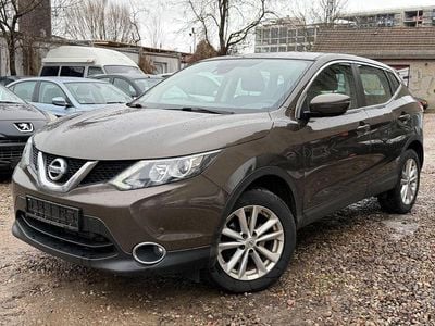 Gebraucht Nissan Qashqai Visia 131 PS (96 kW) 2016 Braun SUV