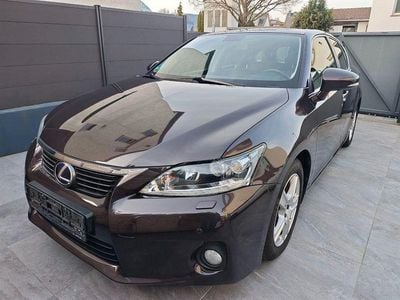 Gebraucht Lexus CT200h Luxury Line 99 PS (72 kW) 2013 Braun Limousine