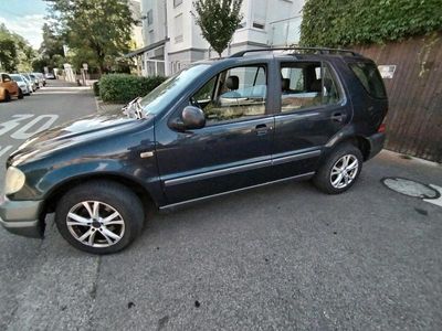 Mercedes ML270