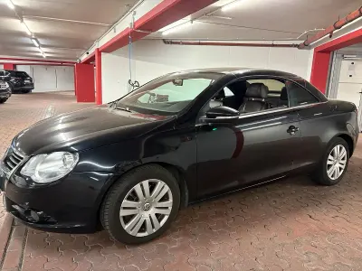 Usata VW Eos 140 CV (102 kW) 2009 Nero Cabrio
