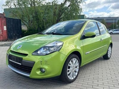 Second-hand Renault Clio III Dynamique 75 CP (55 kW) 2009 Verde Berlinǎ
