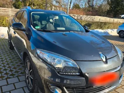 Gebraucht Renault Mégane GrandTour Bose Edition 131 PS (96 kW) 2013 Schwarz Kombi