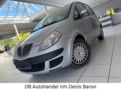 Gebraucht Lancia Musa 95 PS (69 kW) 2004 Silber Van / Kleinbus