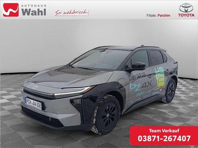 Begagnad Toyota bZ4X Lounge 252 kW (343 HK) 2026 Svart SUV