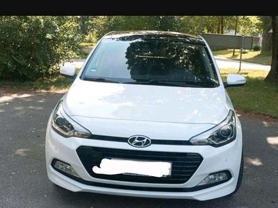 Gebraucht Hyundai i20 120 PS (88 kW) 2018 Weiß Kleinwagen