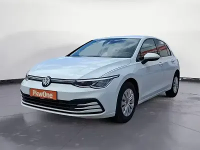 Gebraucht VW Golf VIII 110 PS (80 kW) 2022 Weiß Limousine