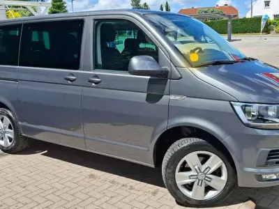 Gebraucht VW Multivan Comfortline 150 PS (110 kW) 2017 Grau Van / Kleinbus