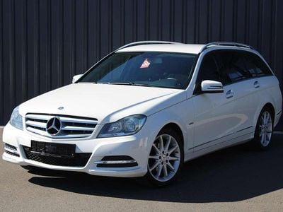 Gebraucht Mercedes C200 184 PS (135 kW) 2012 Calcitweiss Kombi