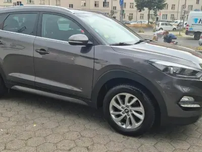 Gebraucht Hyundai Tucson 116 PS (85 kW) 2016 Grau SUV