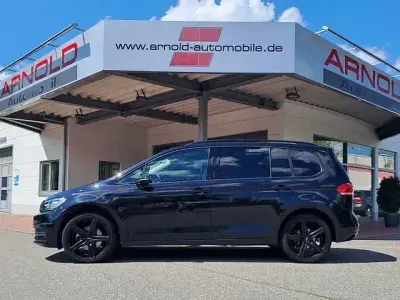 Gebraucht VW Touran Comfortline 150 PS (110 kW) 2019 Schwarz Van / Kleinbus