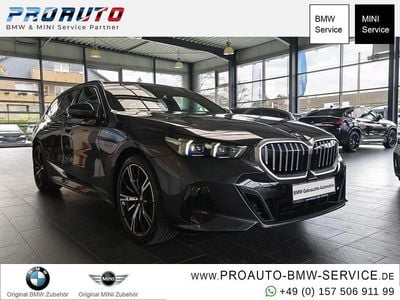Gebraucht BMW 520 M Sport 208 PS (152 kW) 2025 Grau Limousine