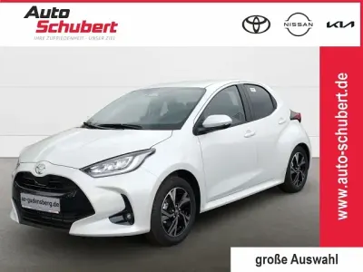 Neu Toyota Yaris 116 PS (85 kW) 2026 Weiss Kleinwagen