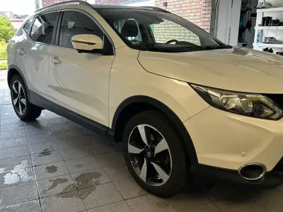 Gebraucht Nissan Qashqai N-Connecta 116 PS (85 kW) 2017 Weiß SUV