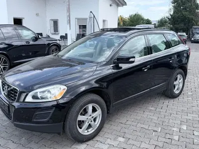 Gebraucht Volvo XC60 Momentum 163 PS (119 kW) 2011 Schwarz SUV