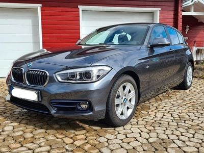 Gebraucht BMW 118 Sport Line 150 PS (110 kW) 2017 Grau Kleinwagen