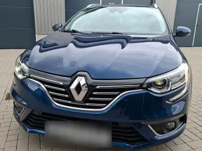 Gebraucht Renault Mégane GrandTour Bose Edition 132 PS (97 kW) 2018 Blau Kombi