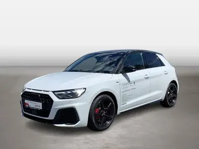 Gebraucht Audi A1 Sportback S-Line 150 PS (110 kW) 2026 Gletscherweiß metallic Kleinwagen