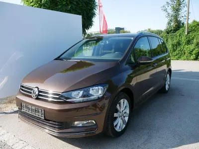 Gebraucht VW Touran Sound 150 PS (110 kW) 2017 Nutshellbrown Van / Kleinbus