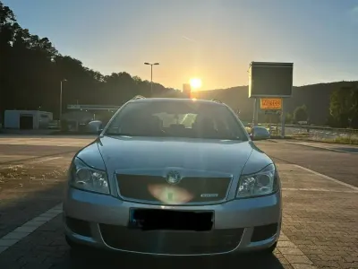 Usado Skoda Octavia GreenLine 105 CV (77 kW) 2013 Gris Familiar