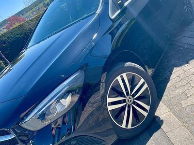 Usata Mercedes B180 Advanced 116 CV (85 kW) 2020 Nero Monovolume