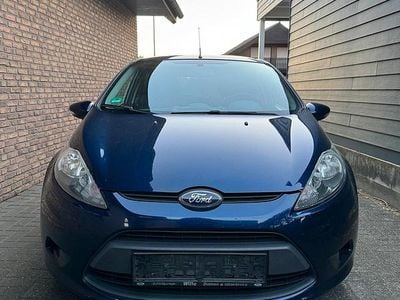 Second-hand Ford Fiesta 69 CP (50 kW) 2011 Albastru Hatchback