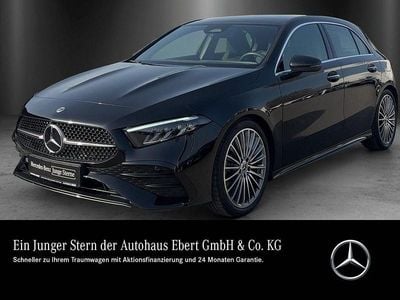 Gebraucht Mercedes A250 Premium 224 PS (164 kW) 2023 Kosmosschwarz Limousine