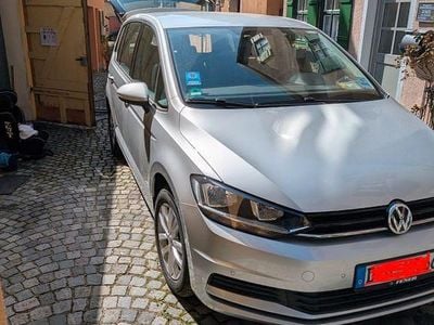 Gebraucht VW Touran Comfortline 110 PS (80 kW) 2017 Silber Van / Kleinbus