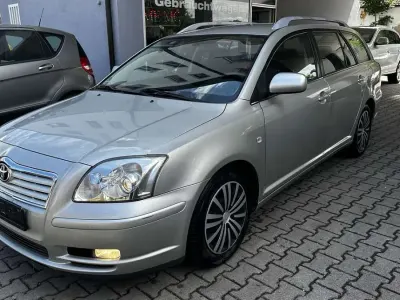 Gebraucht Toyota Avensis 129 PS (94 kW) 2003 Bronze Kombi