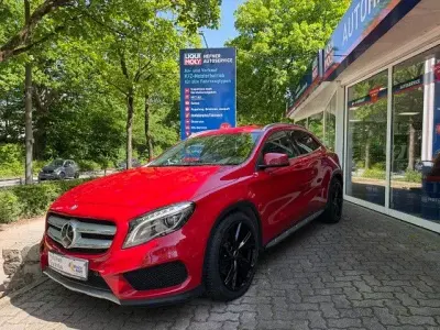 Gebraucht Mercedes GLA220 170 PS (125 kW) 2015 Rot SUV