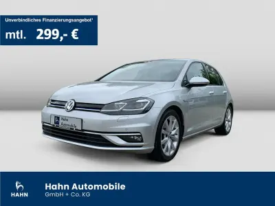 Gebraucht VW Golf VII Highline 131 PS (96 kW) 2019 Silber Limousine