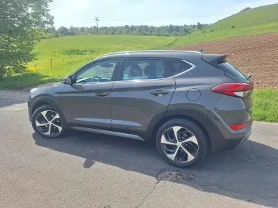 Gebraucht Hyundai Tucson Style 136 PS (100 kW) 2016 Grau SUV