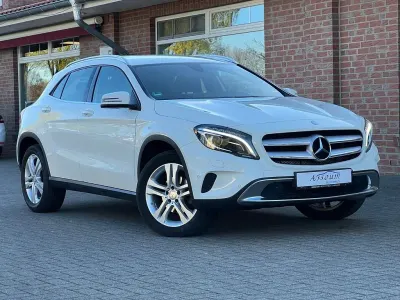 Gebraucht Mercedes GLA200 Urban 136 PS (100 kW) 2016 Weiß SUV