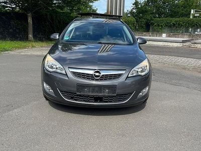 Gebraucht Opel Astra 110 PS (80 kW) 2011 Grau Kombi