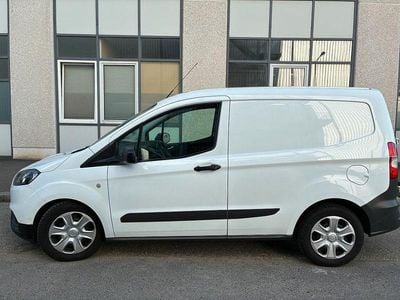 Second-hand Ford Transit Trend 101 CP (74 kW) 2022 Alb Monovolum