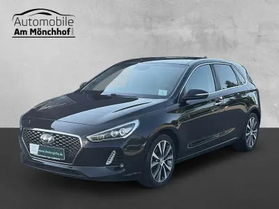Gebraucht Hyundai i30 Premium 140 PS (102 kW) 2017 Schwarz Limousine
