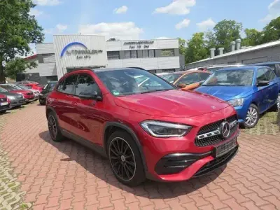 Gebraucht Mercedes GLA250 224 PS (164 kW) 2023 Rot SUV