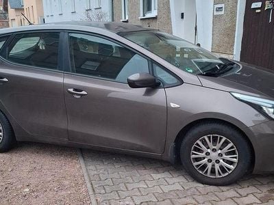 Braun Gebraucht 2016 Kia Ceed Attract Kleinwagen | 9.200 € (Fairer Preis)