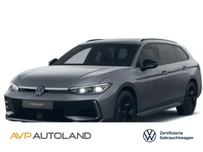 Gebraucht VW Passat R-line 265 PS (194 kW) 2025 Diabasgrau (metallic) Kombi