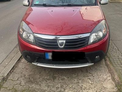 Gebraucht Dacia Sandero Stepway 84 PS (61 kW) 2013 Rot Limousine