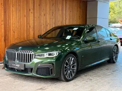 Gebraucht BMW 740 326 PS (239 kW) 2022 Grün Limousine