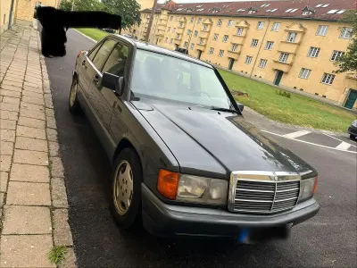 Gebraucht Mercedes 190 108 PS (79 kW) 1993 Silber Limousine