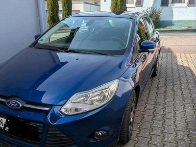 Second-hand Ford Focus SYNC Edition 125 CP (91 kW) 2014 Albastru Berlinǎ