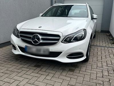 Mercedes E200