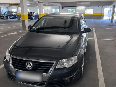 Gebraucht VW Passat 140 PS (102 kW) 2010 Grau Limousine